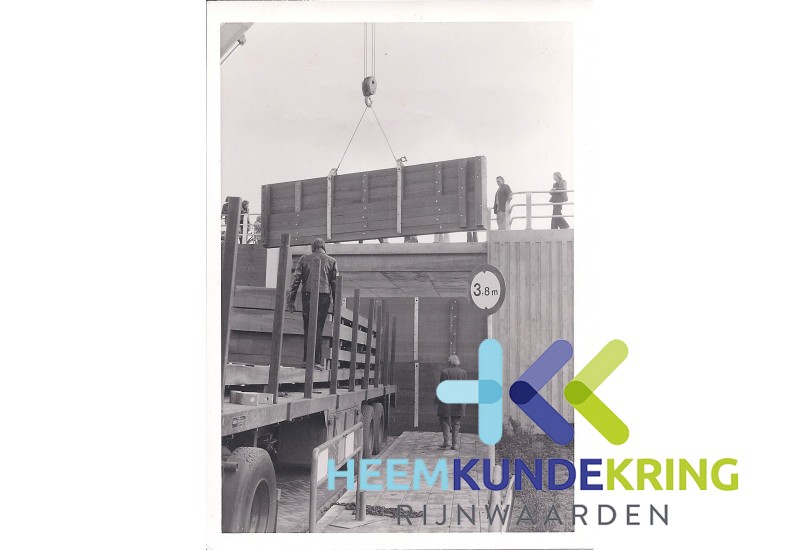 Lobith 04-11-1974 plaatsen van de schotten Tunnel Transeedijk- Komstraat